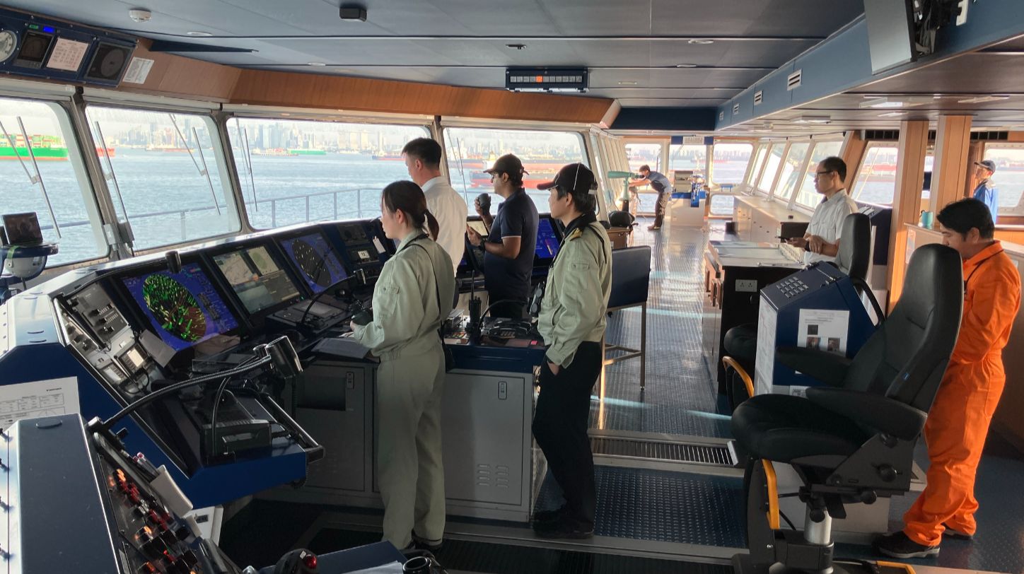 Autonomous Ships: Singapore Port's Quiet Tech Leap?