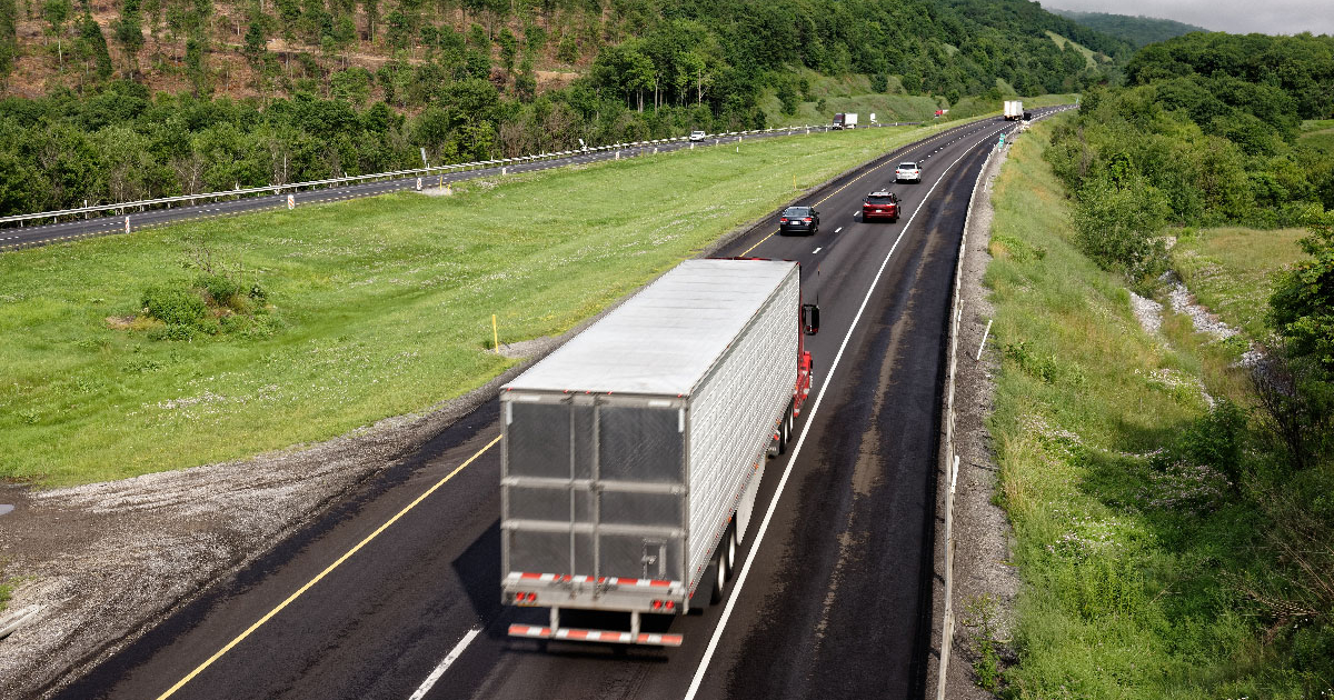 ICE agents arresting foreign truck drivers outside Pennsylvania CDL office amid semi-trucks